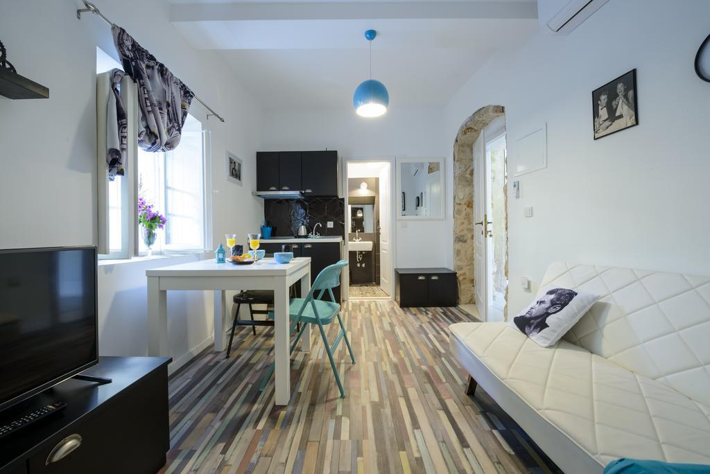 La Boheme Apartment *